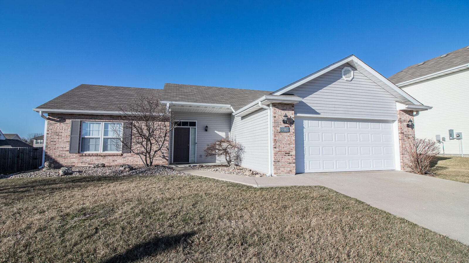 Property Photo:  2207 Hollow Ridge Ct Ct  MO 65201 