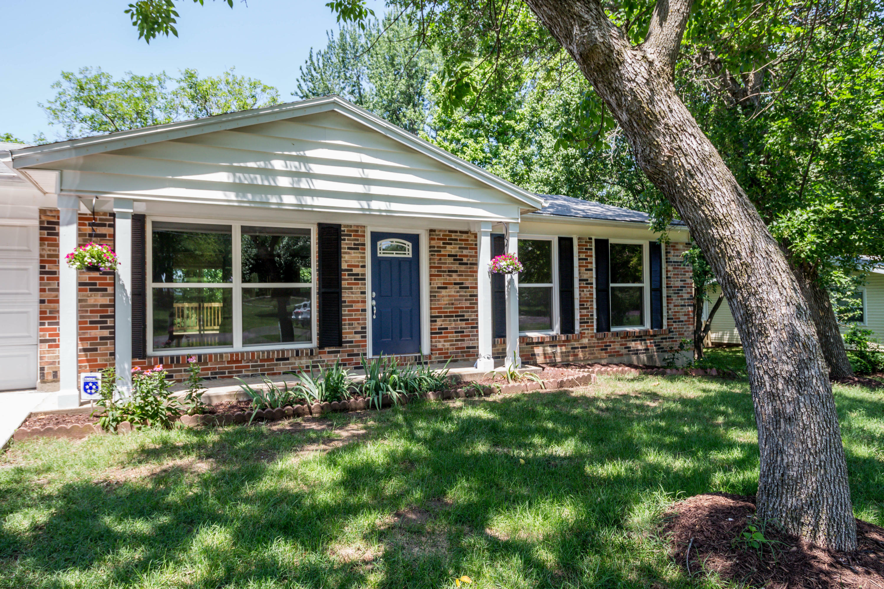 Property Photo:  3401 Greenridge Rd  MO 65202 