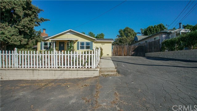 Property Photo:  218 S Orange Avenue  CA 92028 