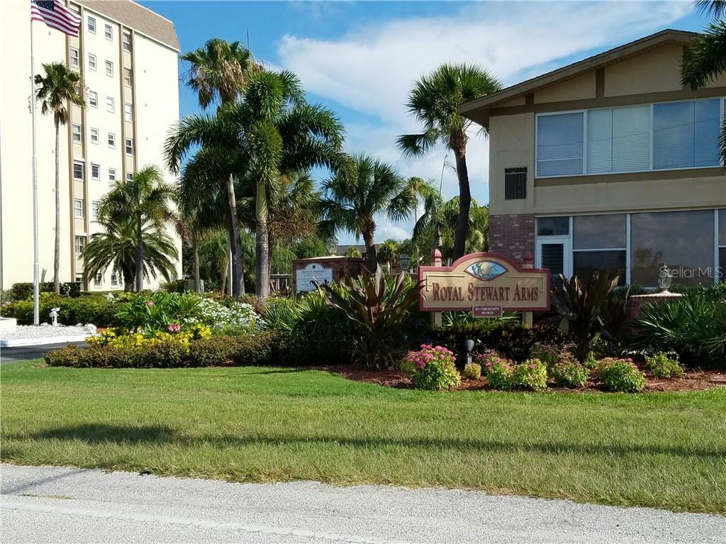 Property Photo:  2 Causeway Boulevard 208  FL 34698 