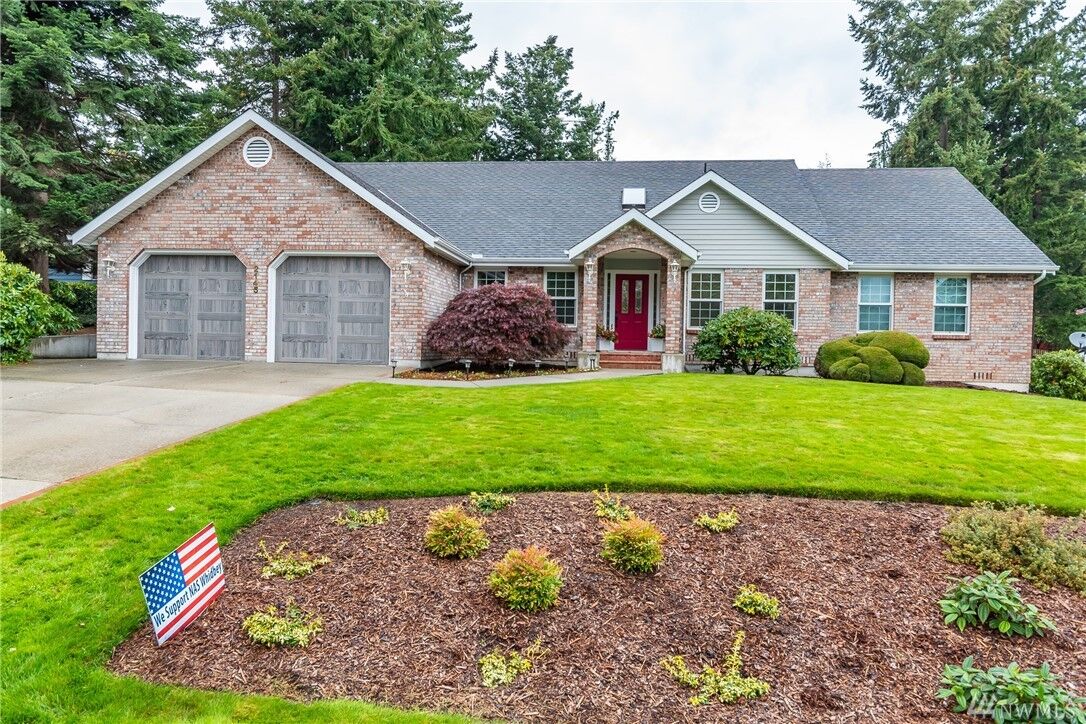 Property Photo: 2145 Fairway Lane WA 98277