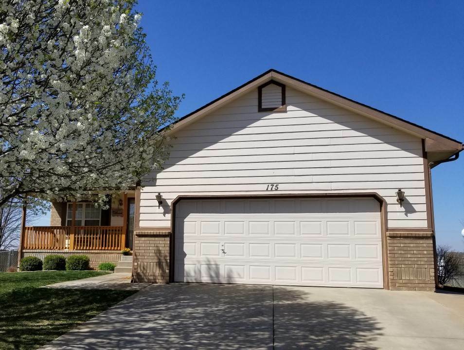 Property Photo:  175 Peachwood Dr  KS 67060 