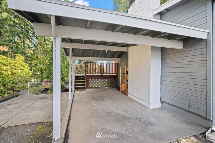 Property Photo: 18434 92nd Avenue NE WA 98011