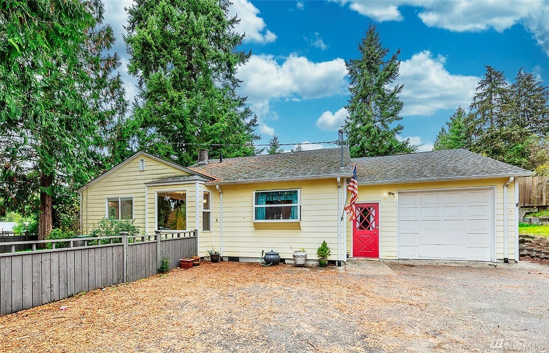 18504 10th Ave NE  Shoreline WA 98155 photo