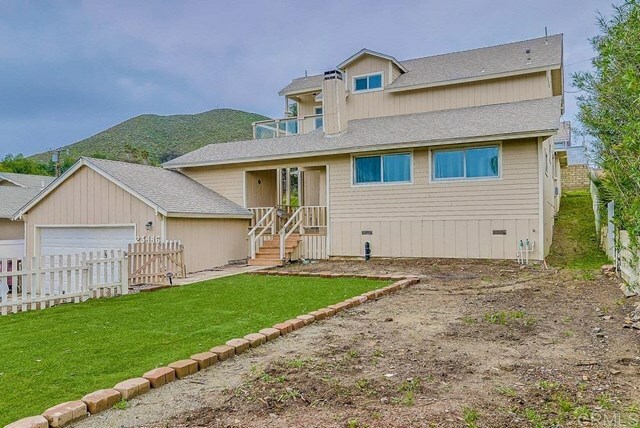 Property Photo:  23446 Vista Way  CA 92587 