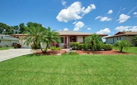 Property Photo:  2616 Summit Drive  FL 33870 