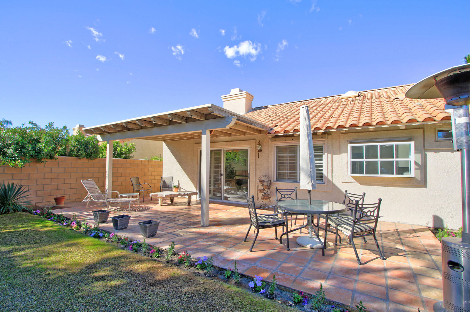 Property Photo: 36574 Avenida Del Sol CA 92234