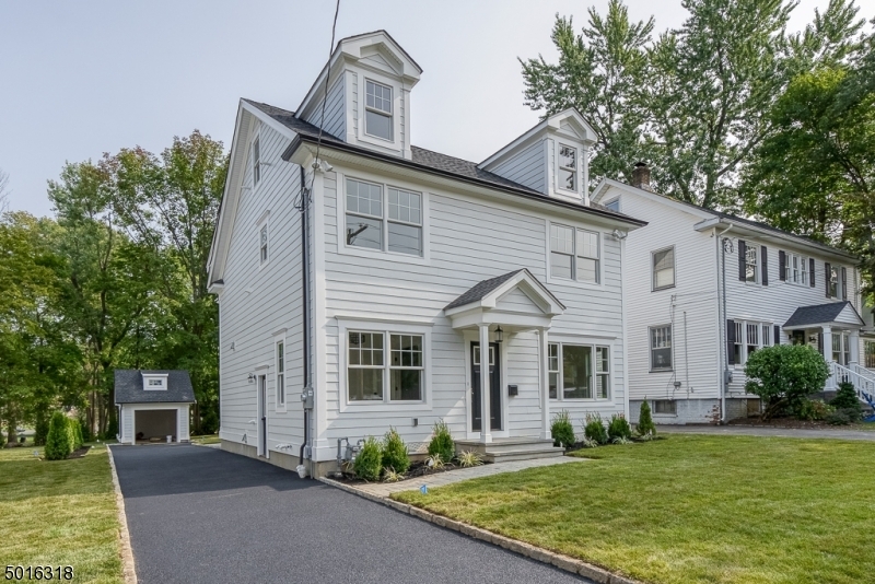 Property Photo:  16 Garden Avenue  NJ 07928 