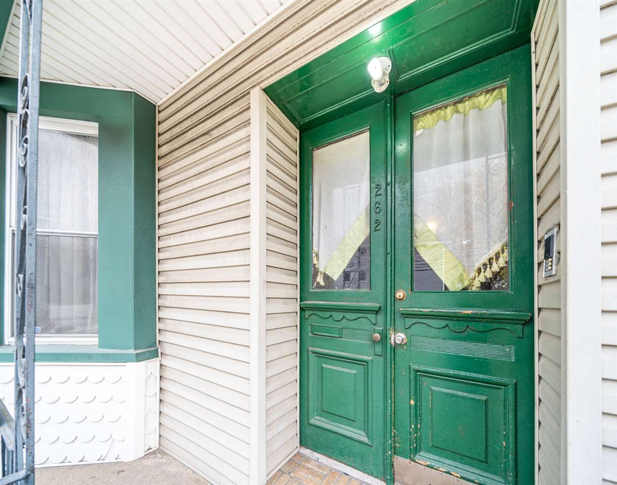 Property Photo:  262 Palisade Ave 2  NJ 07307-1111 