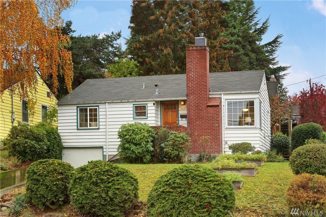 Property Photo: 4207 49th Ave S WA 98118