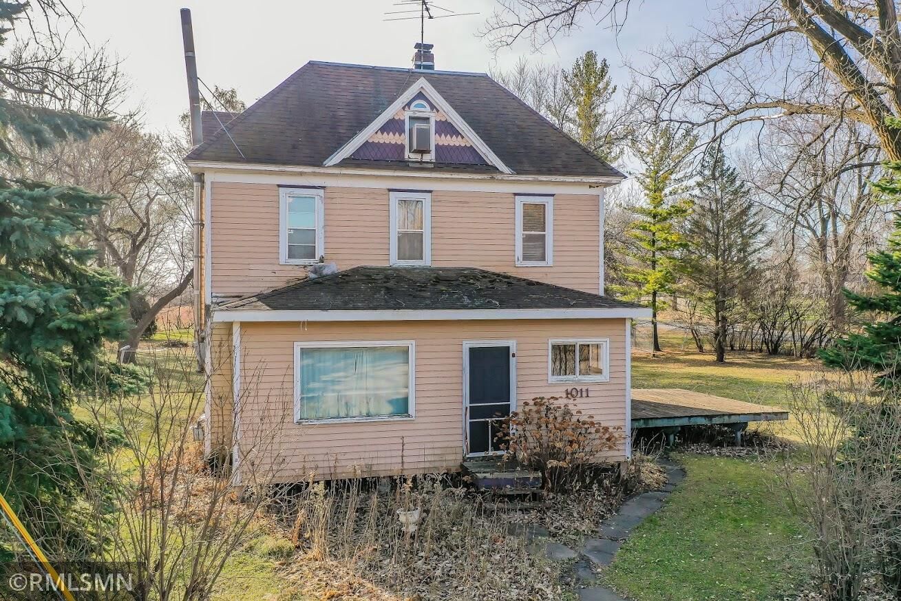 Property Photo: 1011 E 205th Street MN 55352