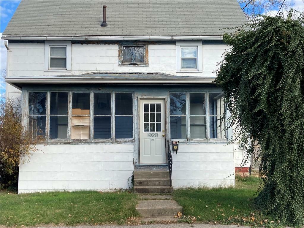 Property Photo:  2021 Water Street  PA 16510 