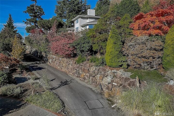 Property Photo: 6330 NE 138th Place WA 98034