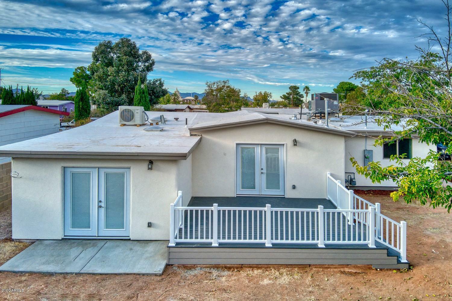 Property Photo: 100 Wolfe Street AZ 85635