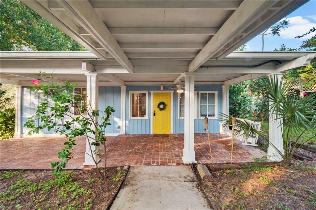 Property Photo:  15 W Lemon Street  FL 33837 