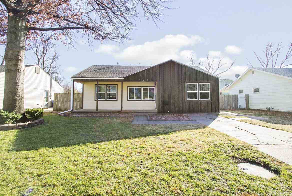 Property Photo: 431 E 10th Ave KS 67013