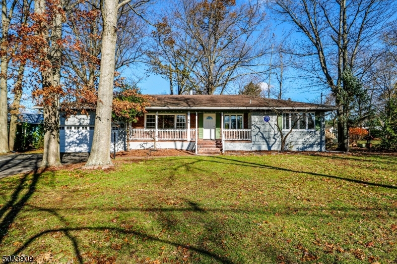 Property Photo:  62 Bennington Pkwy  NJ 08823 