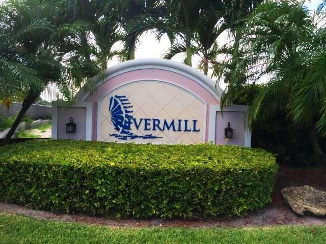 Property Photo: 6857 Willow Creek Run FL 33463