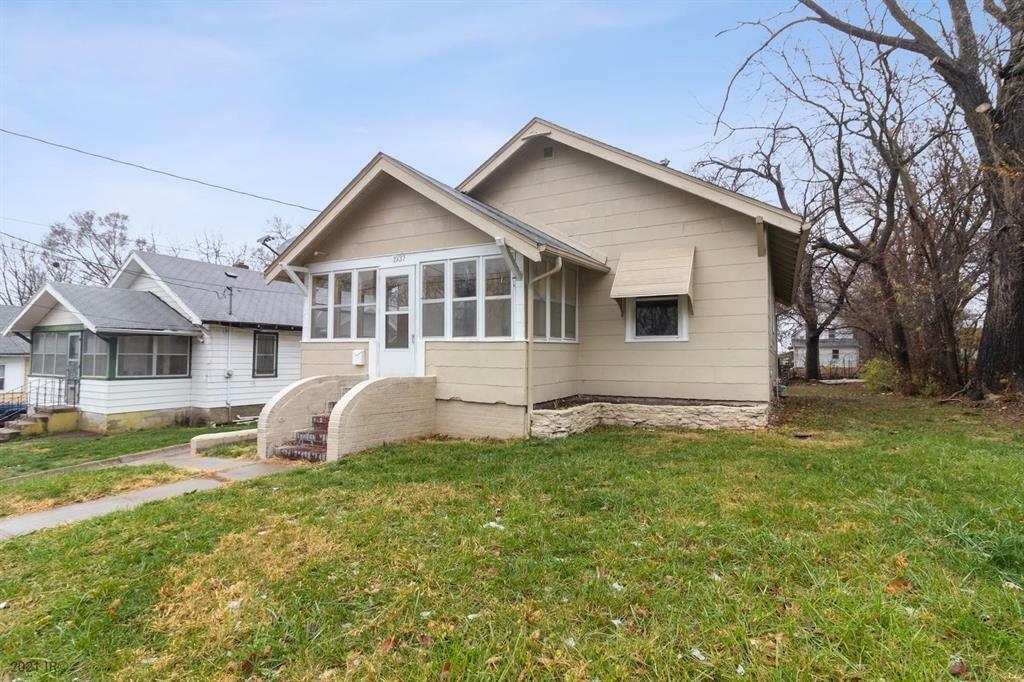 Property Photo:  1937 Lincoln Avenue  IA 50314 