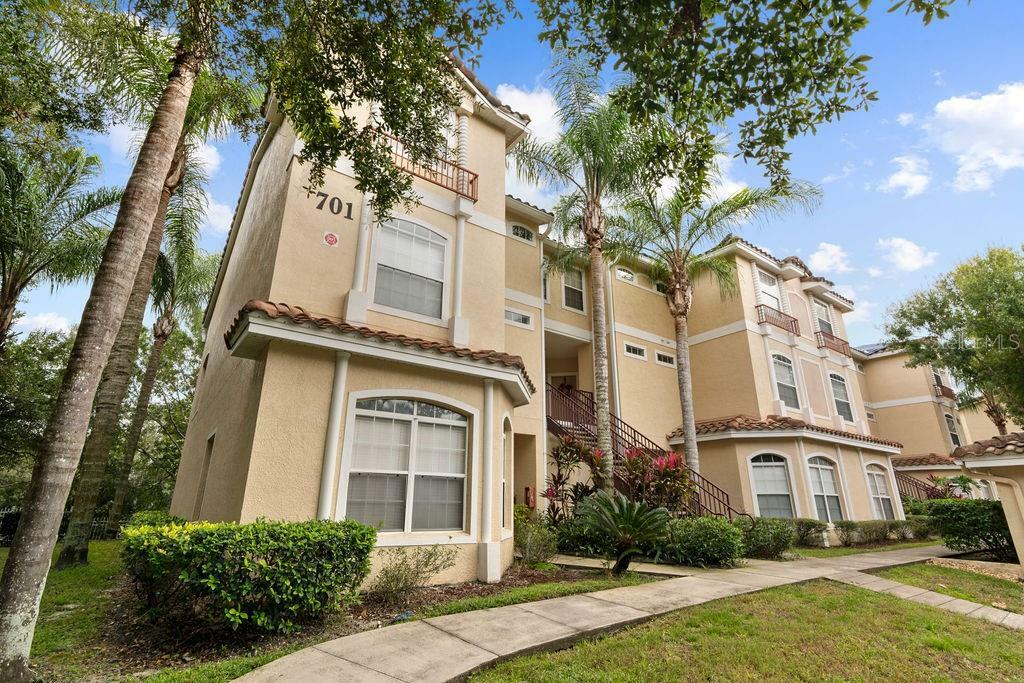 Property Photo:  701 Seabrook Court 201  FL 32714 