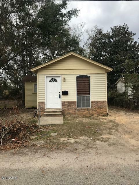 Property Photo: 1907 17th Avenue MS 39501