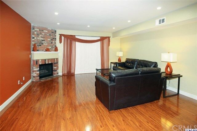 Property Photo:  525 E Verdugo Avenue H  CA 91501 