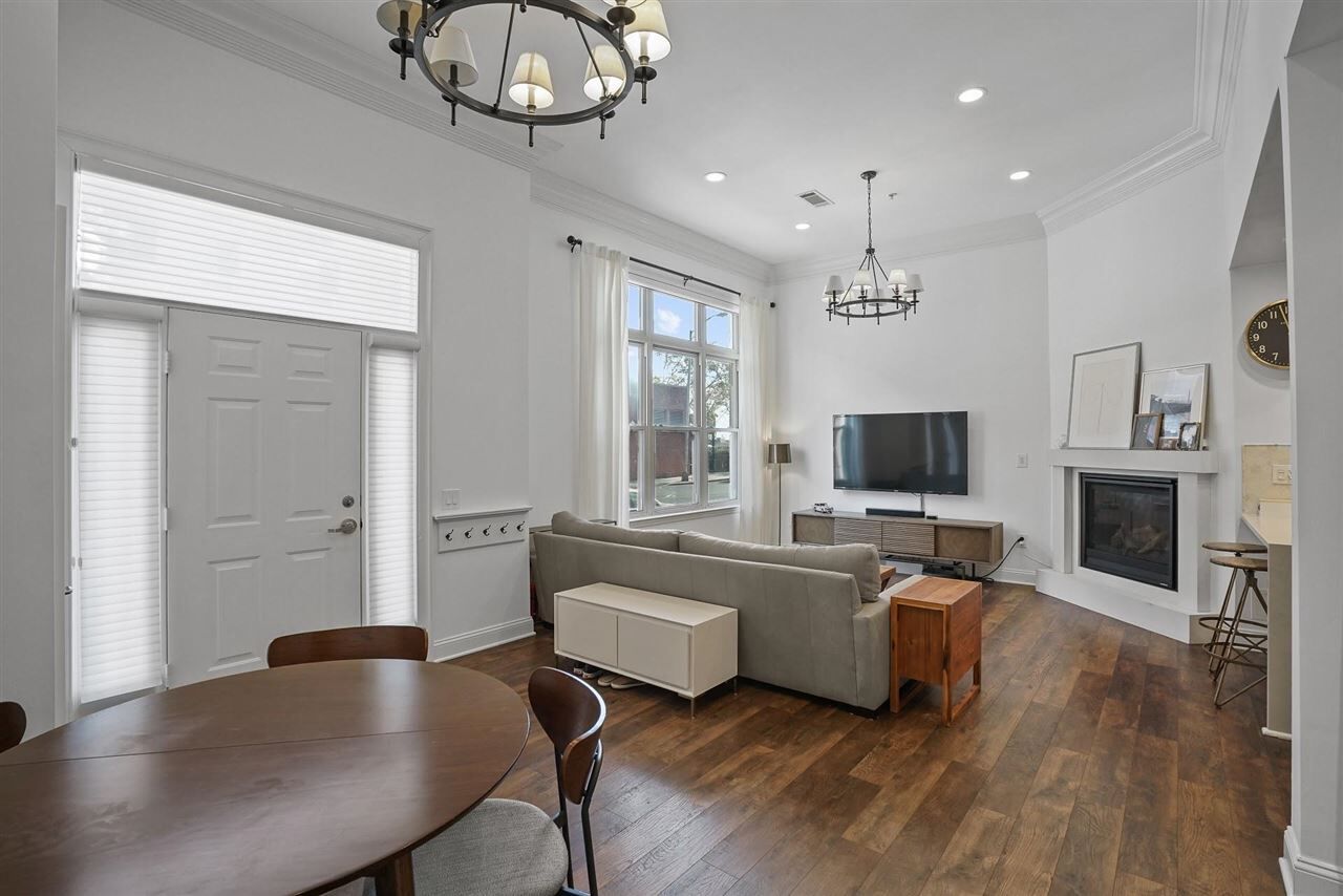 Property Photo: 15 Warren St 102 NJ 07302