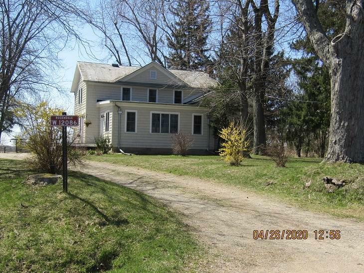 Property Photo:  W12086 Olden Rd  WI 54971 