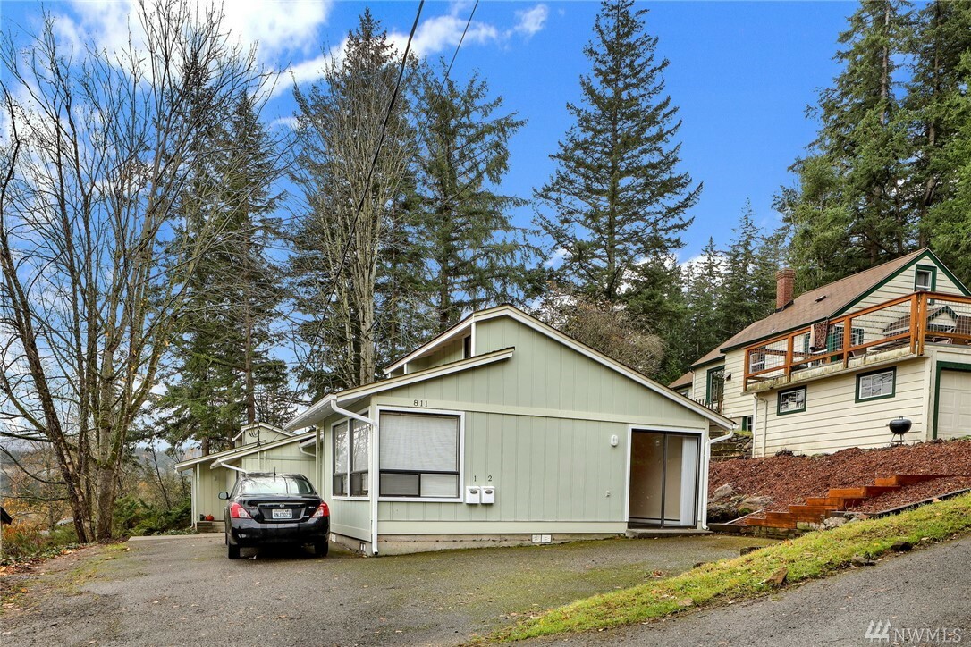 Property Photo: 811 Liberty St WA 98225