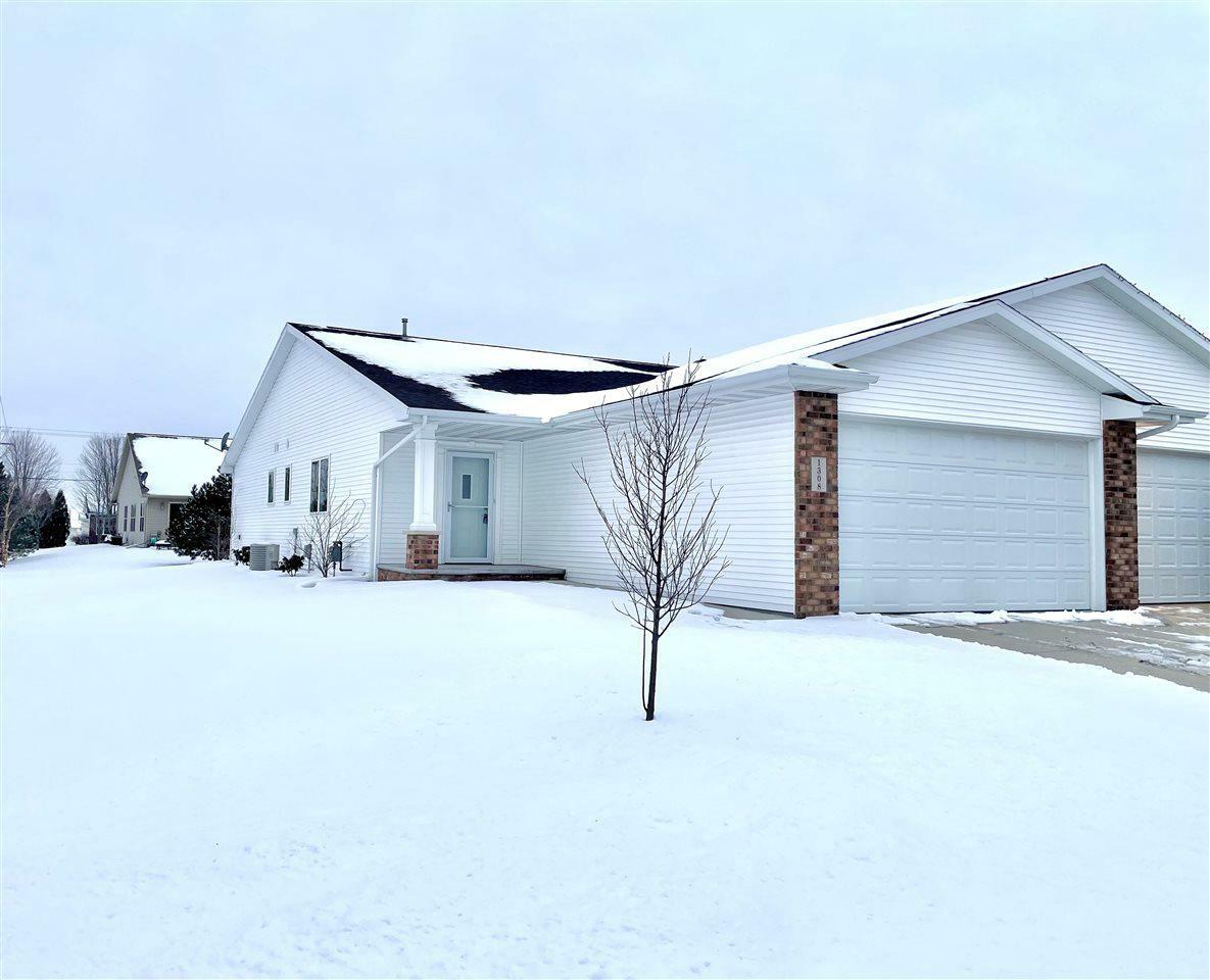 Property Photo: 1308 Lavender Lane WI 54915