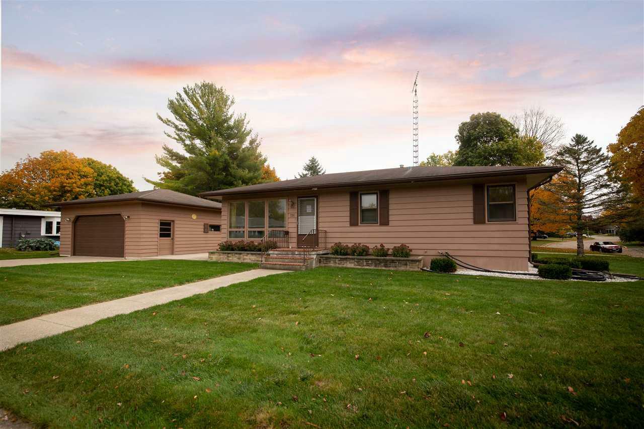 516 Clover Ln  Fort Atkinson WI 53538 photo