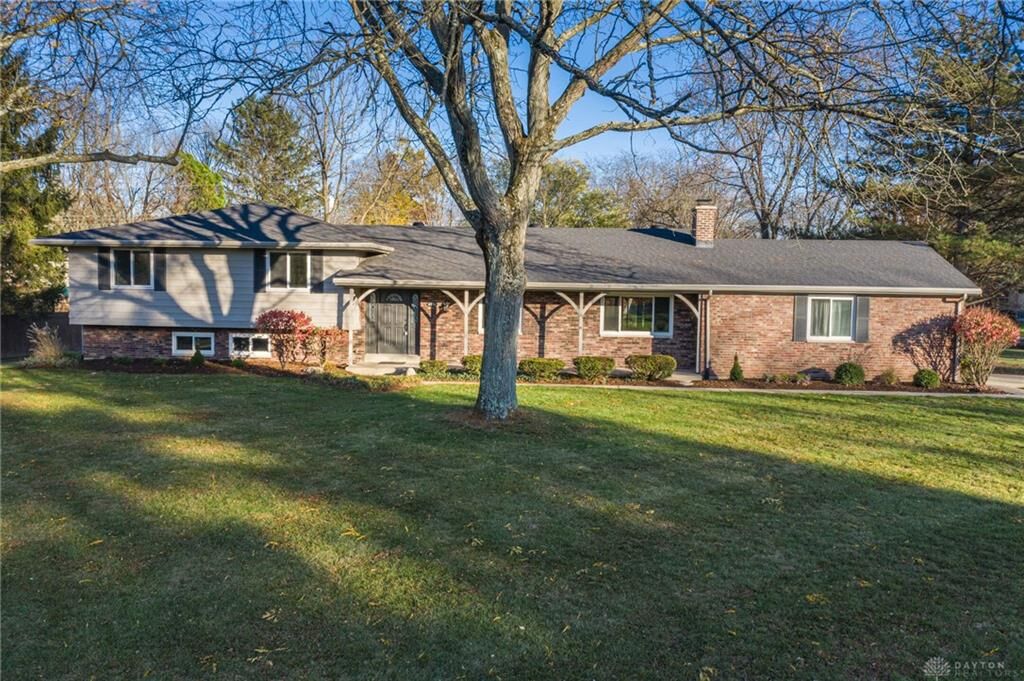 Property Photo: 6496 Seton Hill Street OH 45459