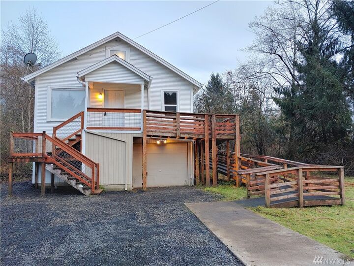 Property Photo:  2307 Victory Ave  WA 98520 
