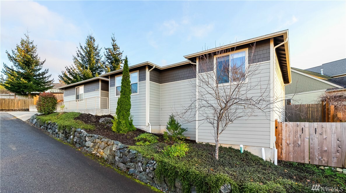 Property Photo:  3724 Bristol St  WA 98226 