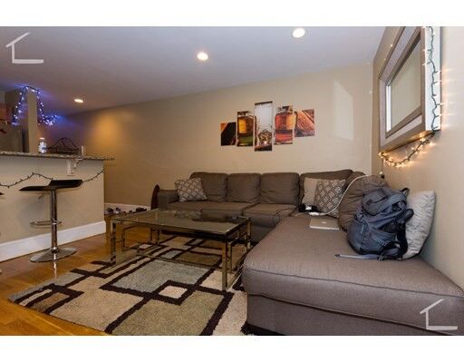 76 Egmont St 1B  Brookline MA 02446 photo