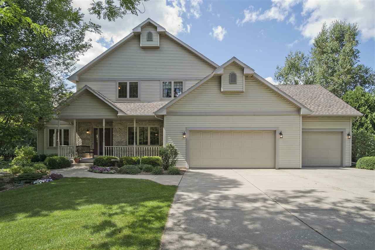 Property Photo:  2636 Hupmobile Dr  WI 53527 