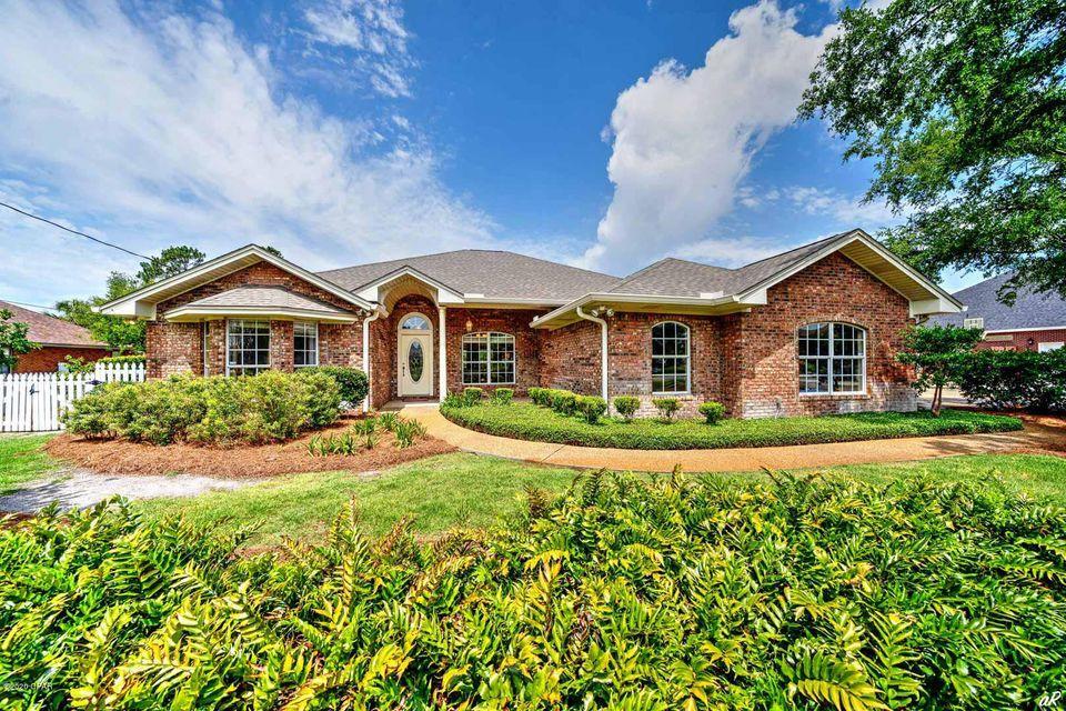 Property Photo: 2835 Longleaf Road FL 32408