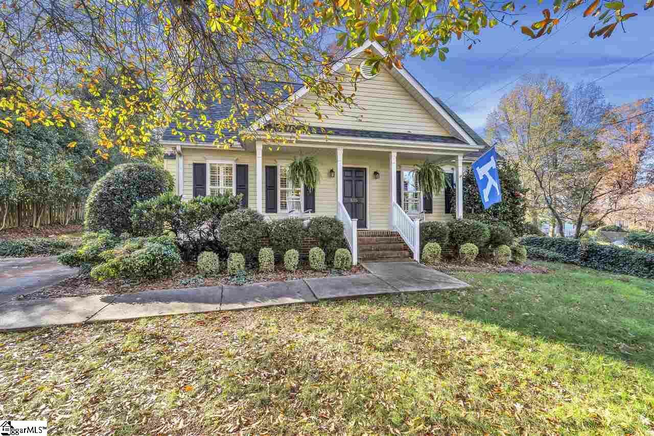 Property Photo:  135 Wayne Street  SC 29609 