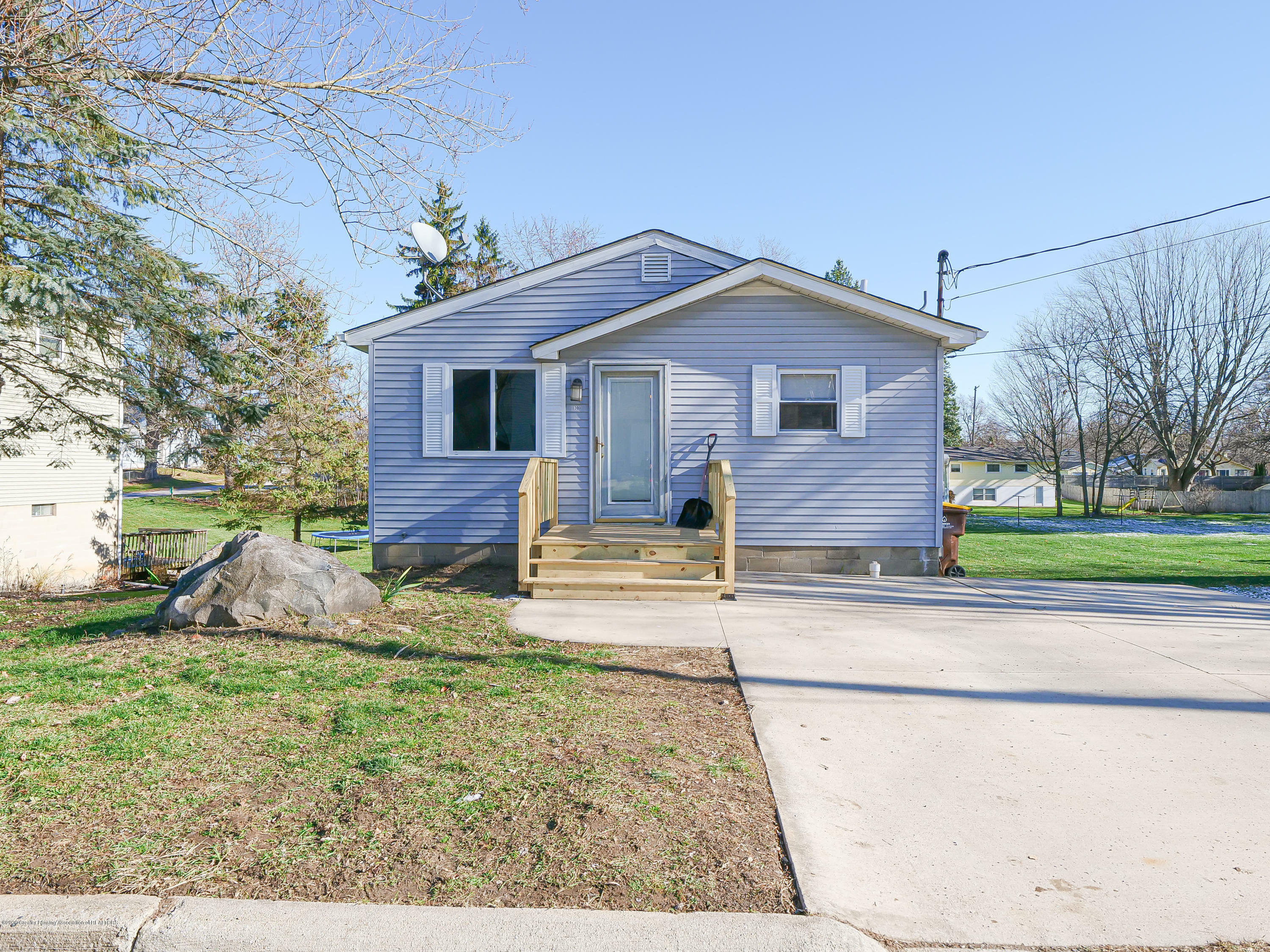 307 Woodworth Street  Leslie MI 49251 photo