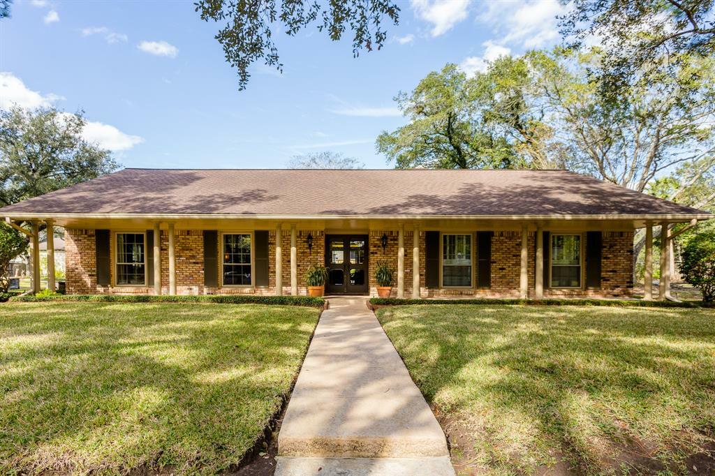 Property Photo:  5018 Loch Lomond Drive  TX 77096 