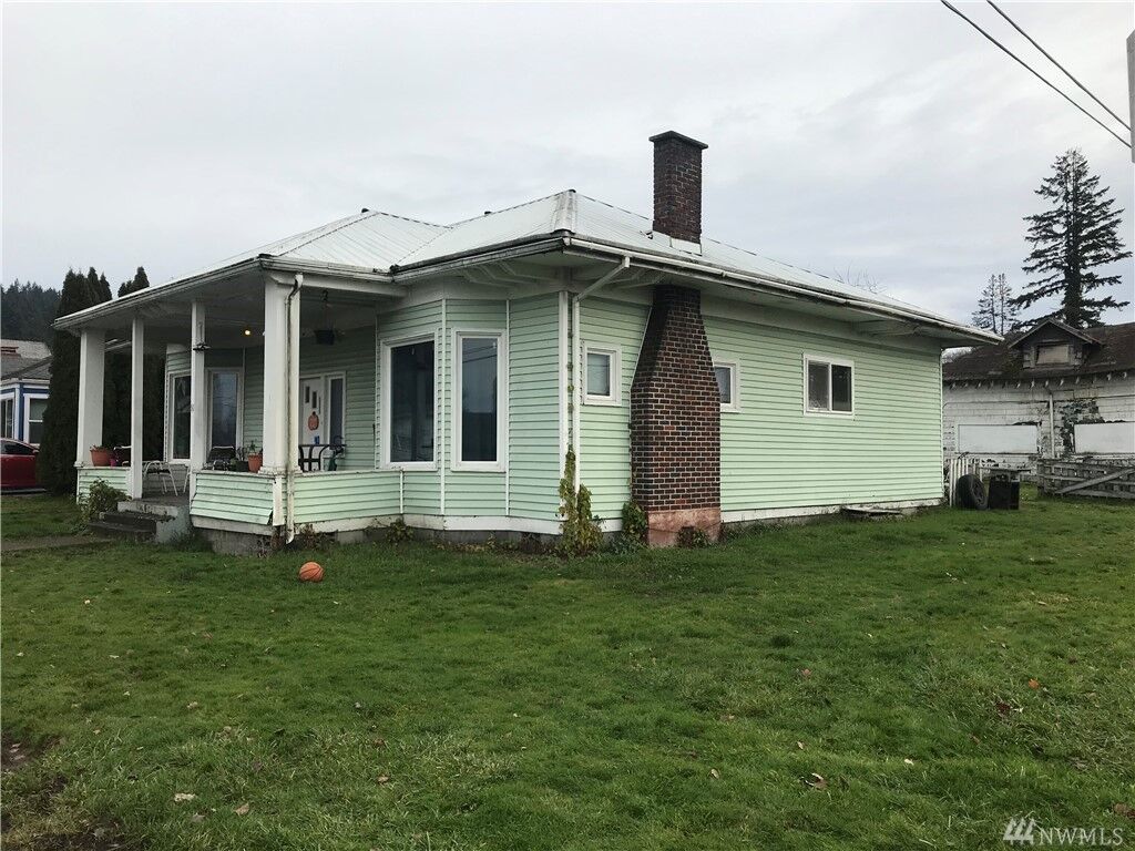 Property Photo:  91 SW 11th St  WA 98532 