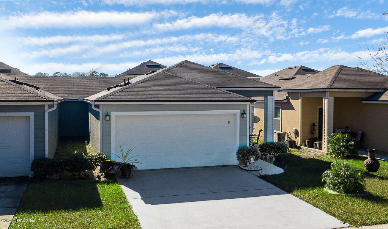 Property Photo:  8616 Julia Marie Circle  FL 32210 