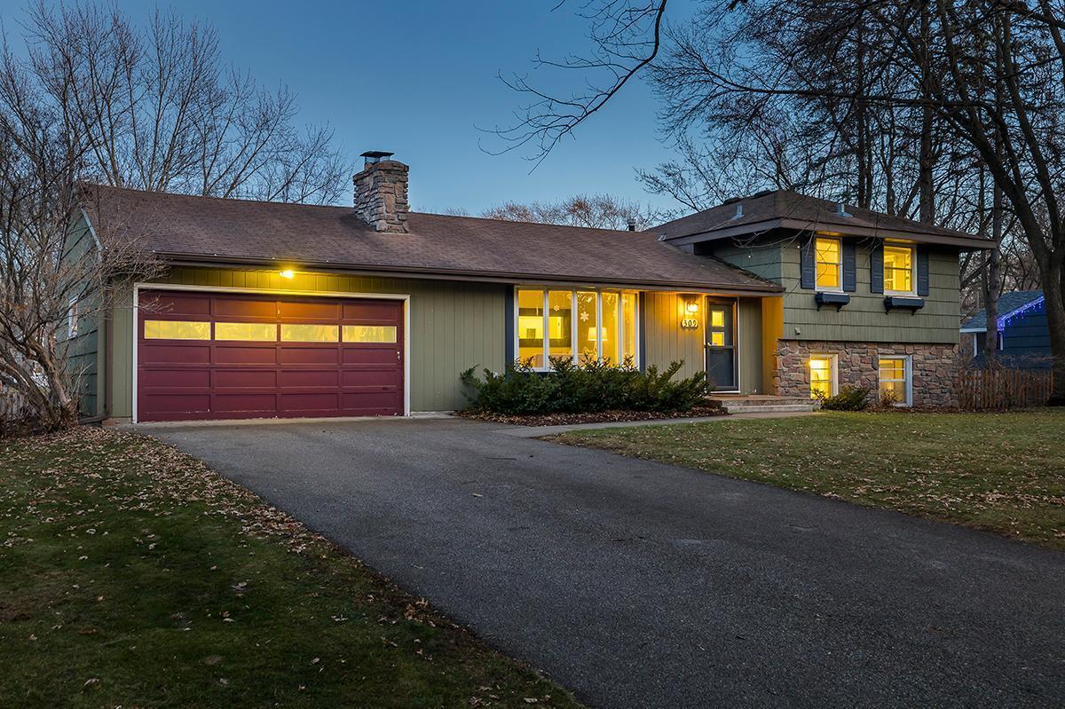 Property Photo: 309 Griffit Street MN 55343