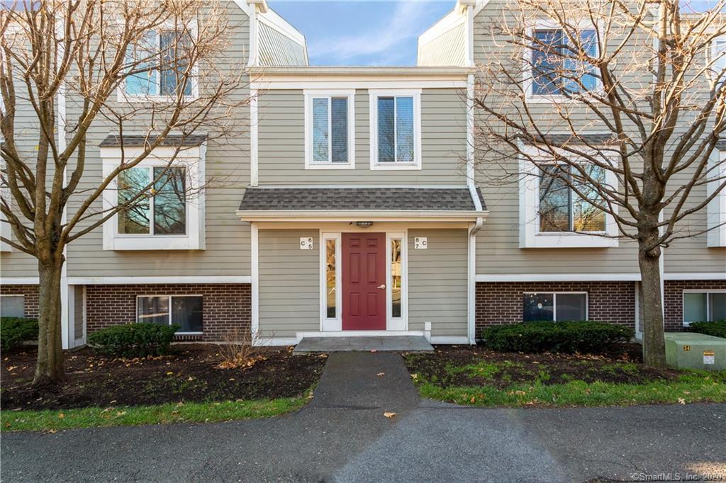 Property Photo: 71 Aiken Street C6 CT 06851
