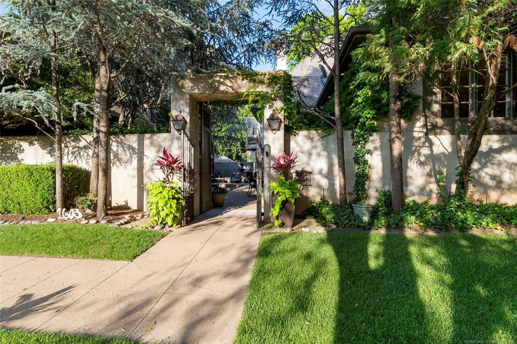 Property Photo:  1603 S Carson Avenue  OK 74119 