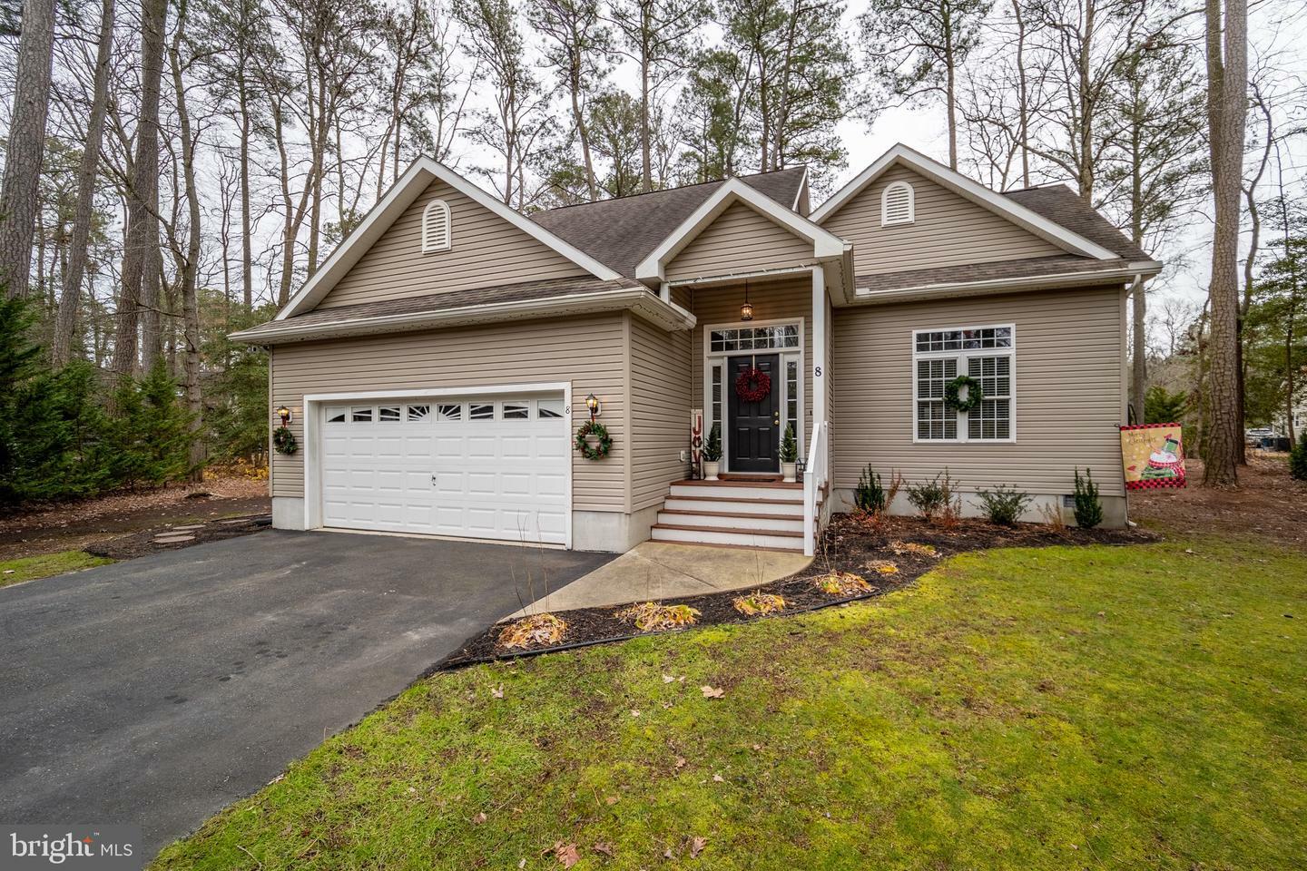 Property Photo: 8 Ambleside Court MD 21811