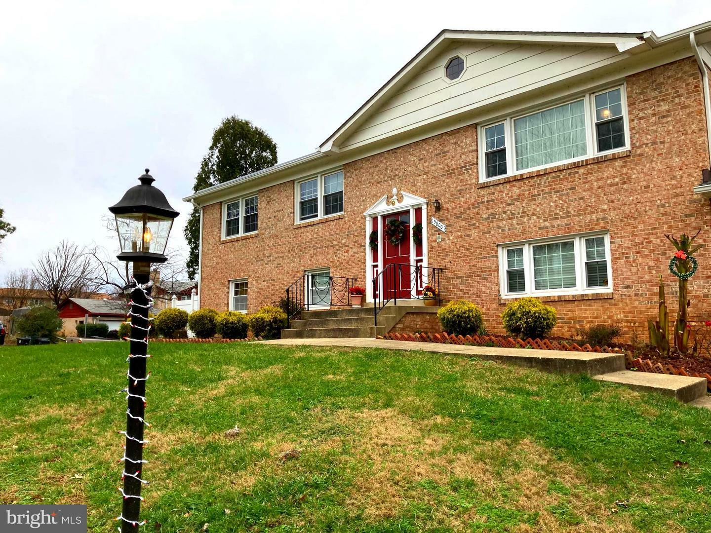 Property Photo:  9800 Binyon Court  MD 20744 