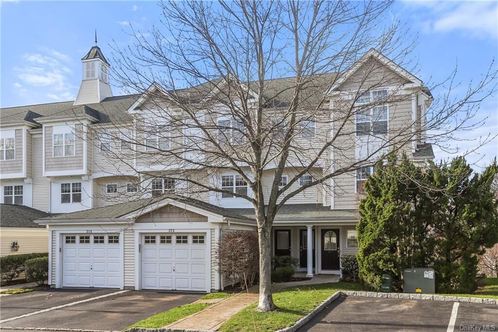 Property Photo:  227 Highridge Court 60  NY 10566 