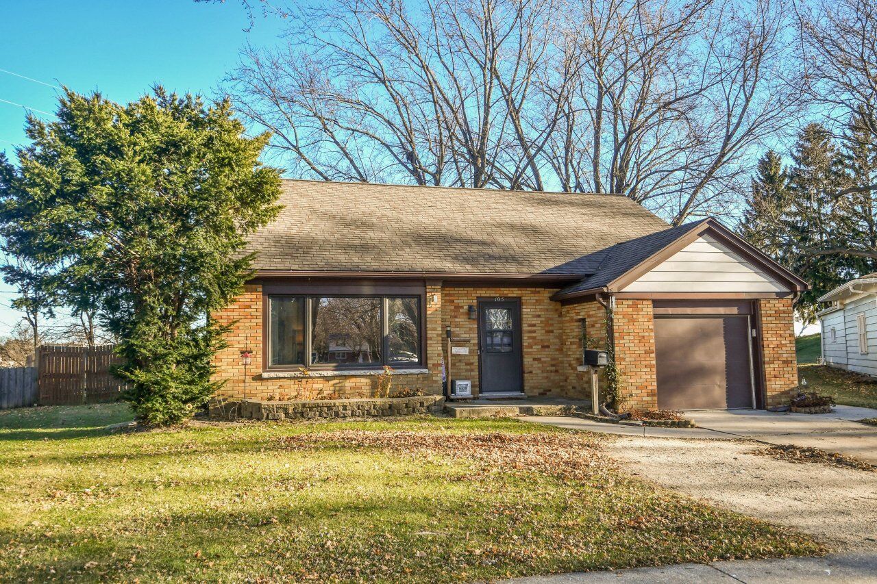 Property Photo:  105 Sloan Cir  WI 53916 