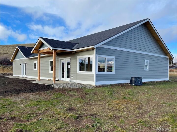 Property Photo:  7654 Hwy 97  WA 98926 